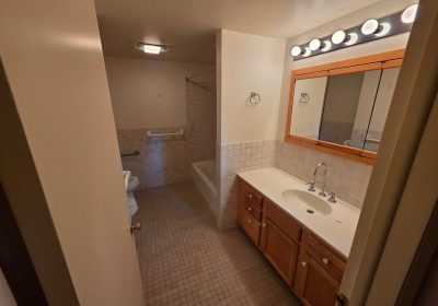 Hillsdale Bathroom Before